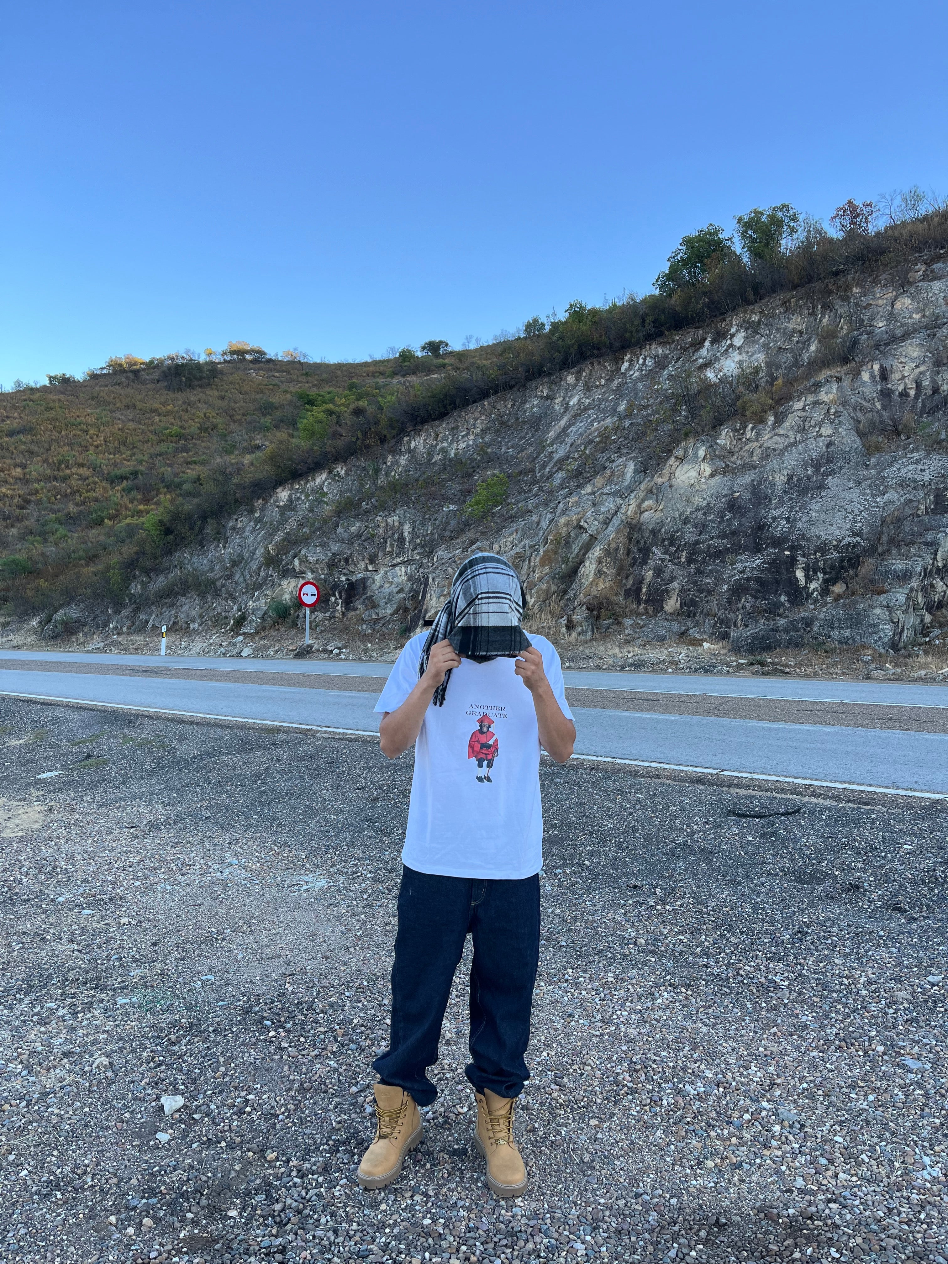 Camiseta Oversize Another Graduate